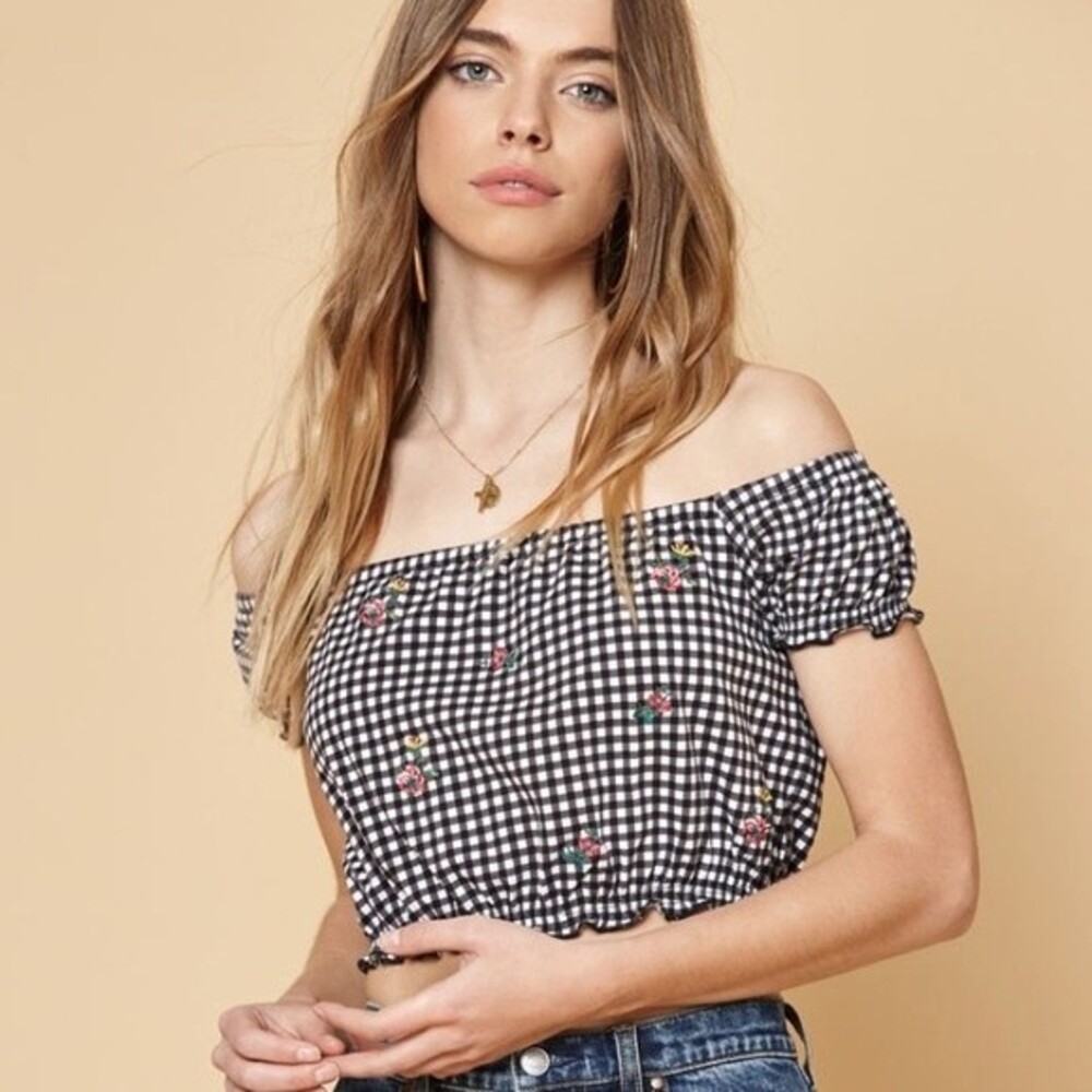 Kendall & Kylie Gingham Crop Blouse NWT Size Medium Coastal Summer Cute